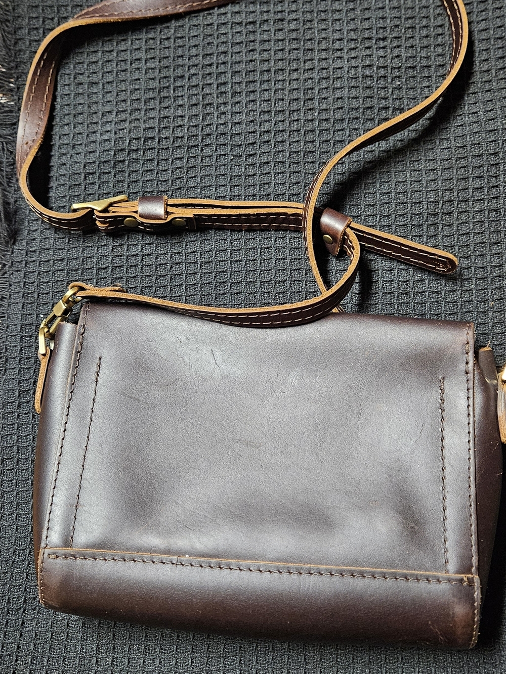 Portland Leather Brown Crossbody Bag - Picture 3 of 6
